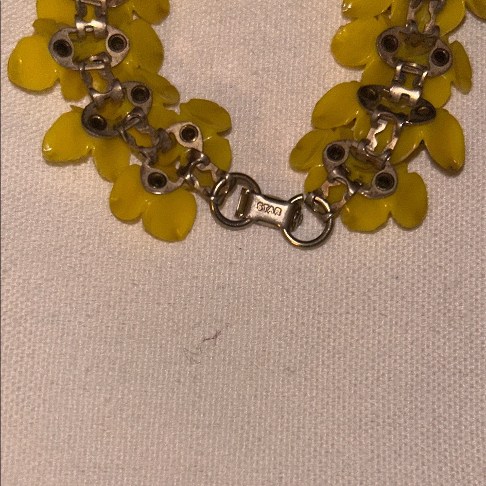 Vintage Yellow Floral Bracelet - Picture 5 of 5